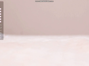 Cute_Shine - насаживает свою мокрую киску на дилдо