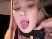 -The-sweet-couple- отсос в тачке