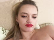 AlodieCrumbls два пальчика в киску