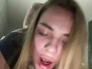 MsHotPussy трахнул шлюшку