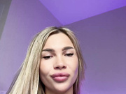 Baby-face сисястая блонда