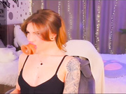 Annaa_Banana чем-то дышит при заглоте