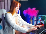 AngelaRoy - болтает и трёт дилдо о свои большие сиськи