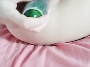 ДЕВИЦА САМА СЕБЯ ТРАХАЕТ