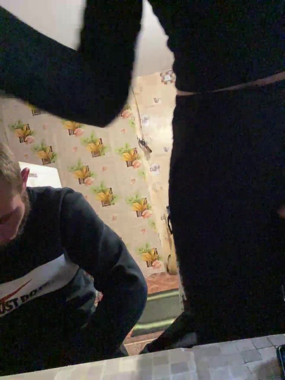 сосёт у пьяного мужика CrystalAndDavis