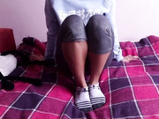 ДЕВИЦА ДРОЧИТ