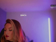 D_i_aM одевает светло-коричневые колготки