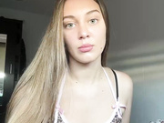 Alisa3 первый стрим раздевается красотка