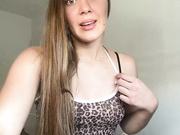 Alisa3 первый стрим раздевается красотка