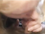 Трахают зрелую русскую мамочку на хате