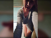 MyLittlegi два пальчика в попку