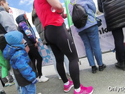 Великолепная зрелая жопа зрелой милфы в лосинах доставила много удовольствия моему хую на пробе