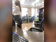 Valeriankaa дрочит в колготках на работе-1ч.