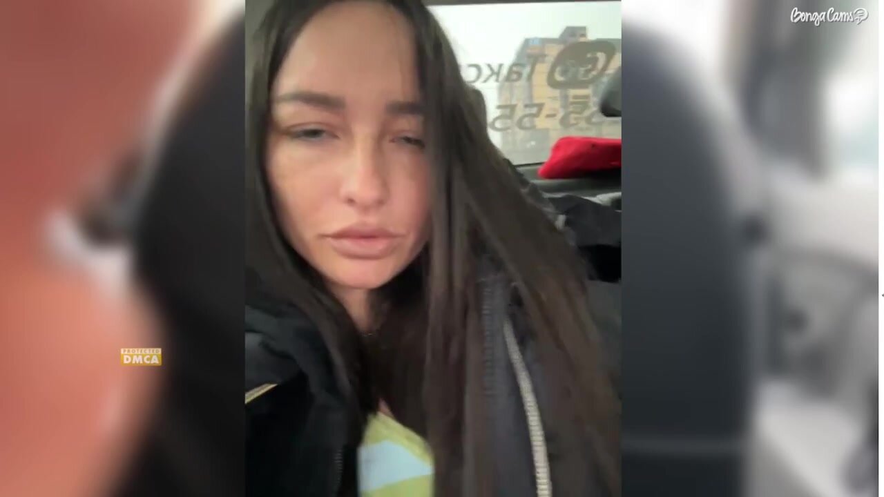 GAVKA  rub pussy in taxi