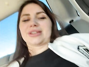 Girls-Leia в такси