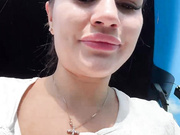 -MaybeBaby- обоссала машину