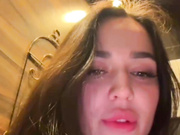 -Sasha-Orlova-дрочка в туалете