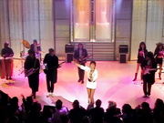 Sabrina Salerno под юбкой