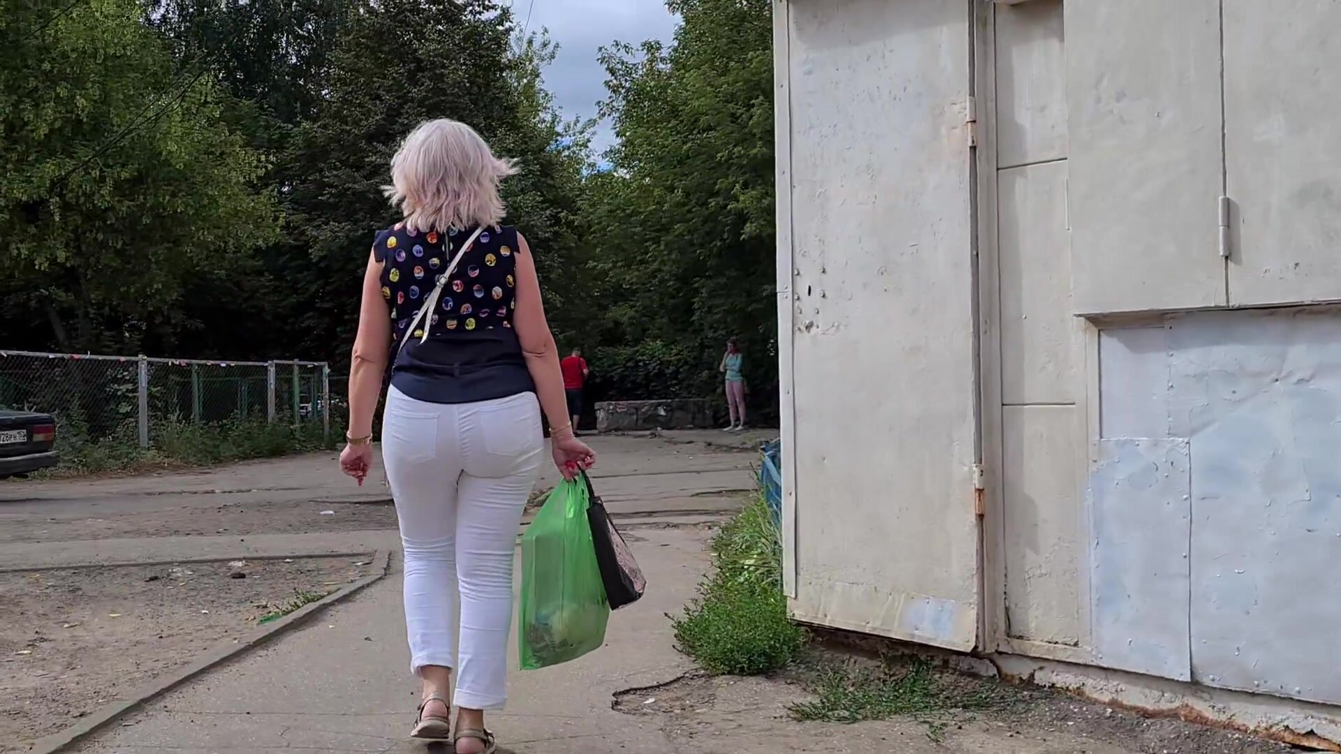 Сочная большая жопа русской мамочки