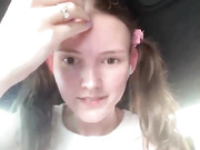 Baby-Tisha в тачке