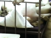 Солдаты ебут толпой проститутку Риту в дежурке