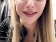 _Katrinka_рвет колготки в примерочной