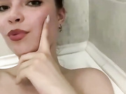 YourLadyyy голая ванна грудь