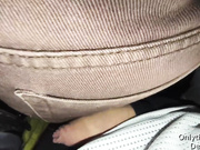 Прккрасная большая жопа девушки в джинсах доставида много удовольствия моему хую в автобксе