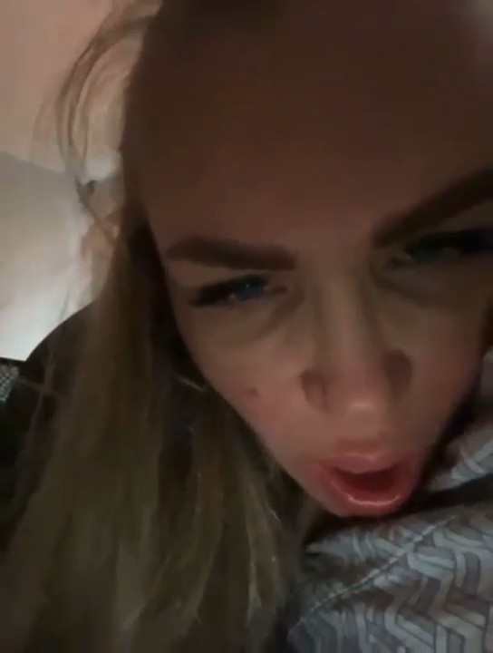 Lisa1225 парень трахает за кадром