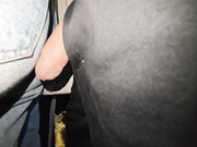 Кончил на жопу зрелой мамочки в автобусе