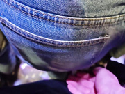 Кончил на жопу зрелой мамочки в автобусе