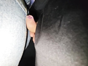 Кончил на жопу зрелой мамочки в автобусе