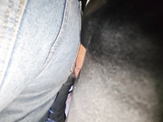 Кончил на жопу зрелой мамочки в автобусе