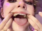 PoshSpice раскрывает пасть при минете