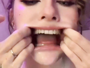 PoshSpice раскрывает пасть при минете