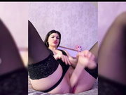 -MaybeBaby- ебётся с большим дилдо