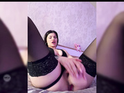 -MaybeBaby- ебётся с большим дилдо