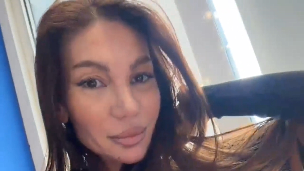 OrgazMia спалилась на камеру