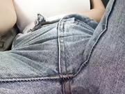 OrgazMia обнажила грудь в такси