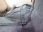 OrgazMia обнажила грудь в такси