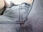 OrgazMia обнажила грудь в такси