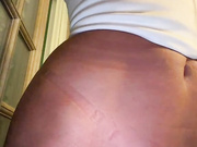 OrgazMia дрочит дилдо