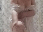 Голая девица