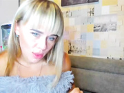 Vanilla_sexy сосет дилдо и дрочит мужу
