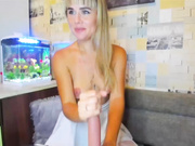 Vanilla_sexy сосет дилдо и дрочит мужу