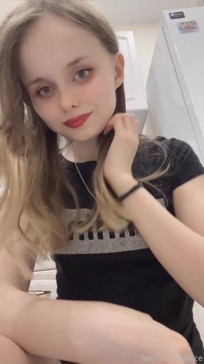 Alicehowold