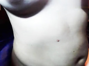 sabynahoney ласкает киску