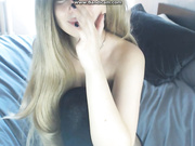 AliseAlise показывает письку