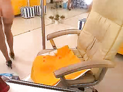 старушка перед вебкой