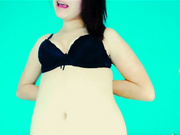 jusy(jusygirl) не умеет раздвигать ноги